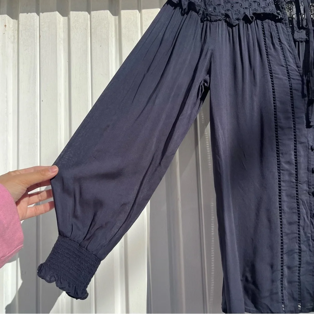 JOHNNY WAS navy blue eyelet lace ruffle‎ long puff sleeve blouse